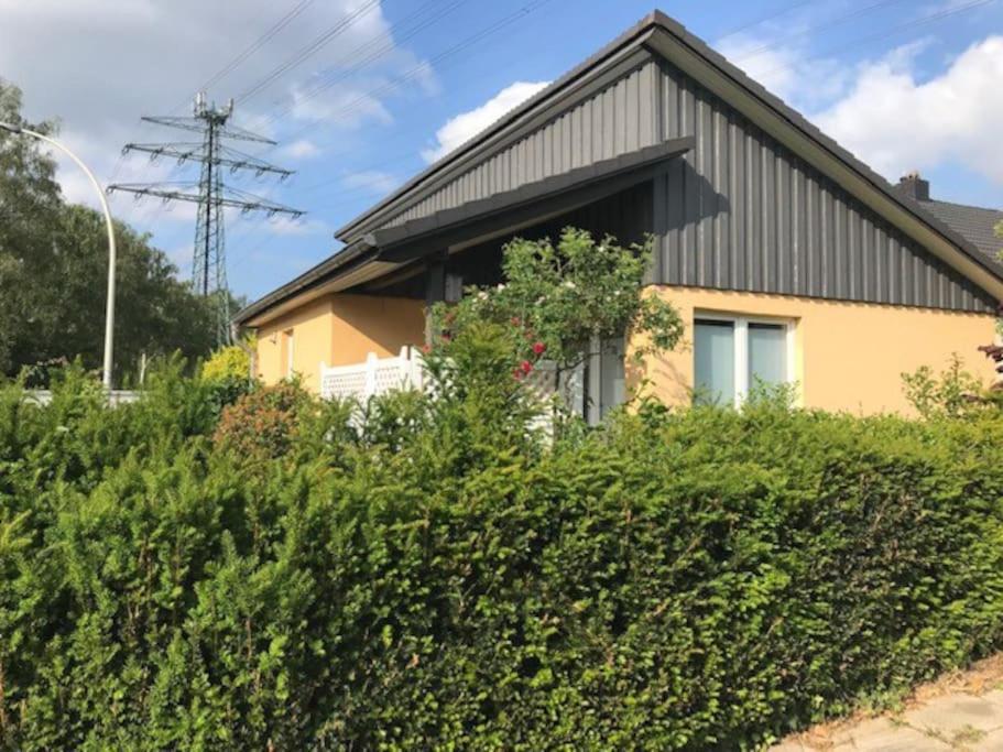 Komfortables Einzelhaus Mit Garten Halstenbek Zewnętrze zdjęcie