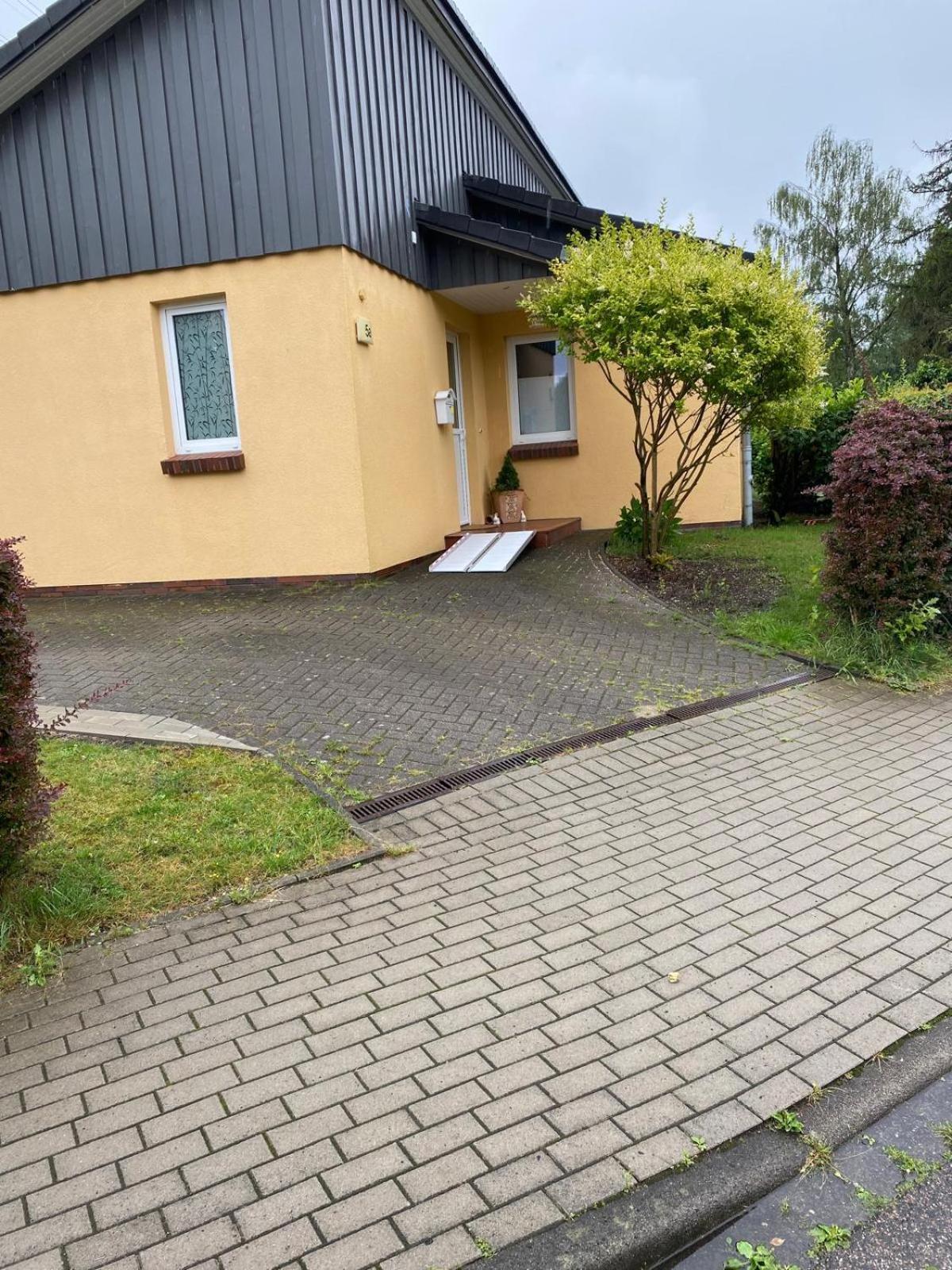 Komfortables Einzelhaus Mit Garten Halstenbek Zewnętrze zdjęcie